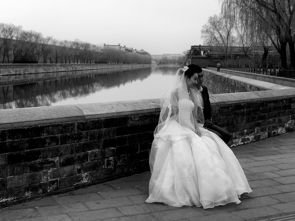   Forbidden city, married bliss. Leica X2, f/5 at 1/200s, ISO 100   